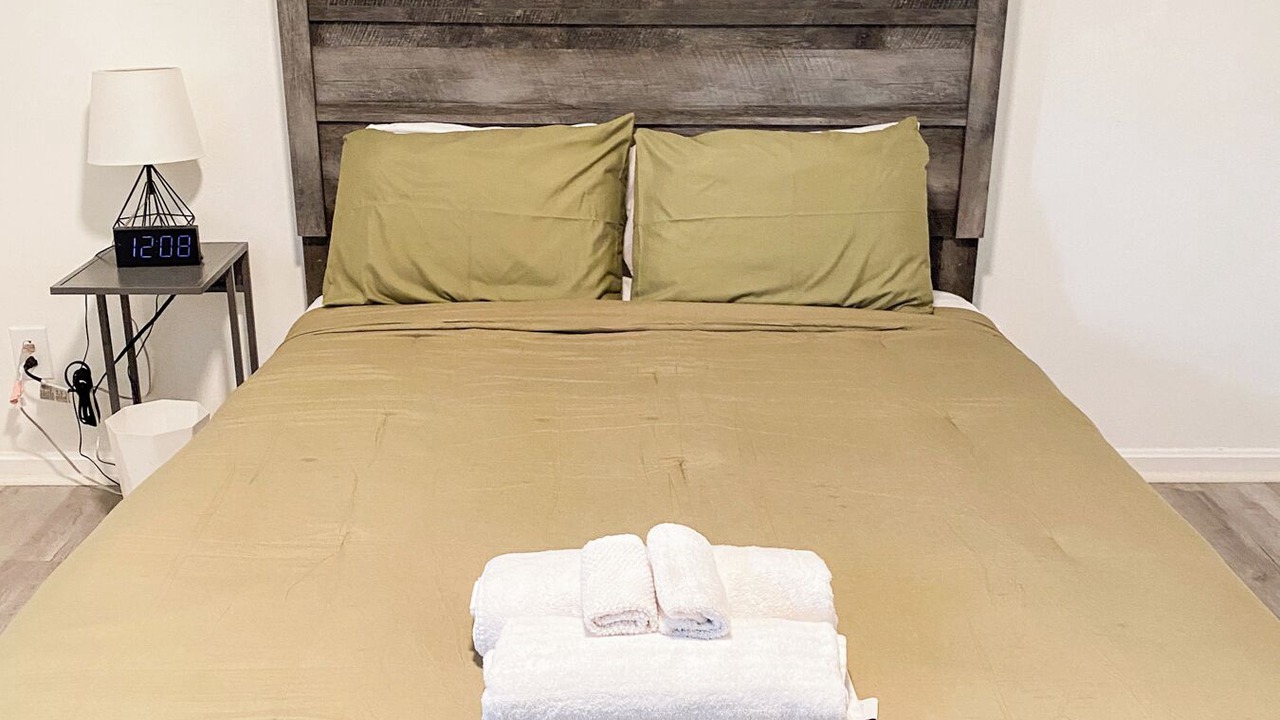Photo of Bedroom in Crestline Heights