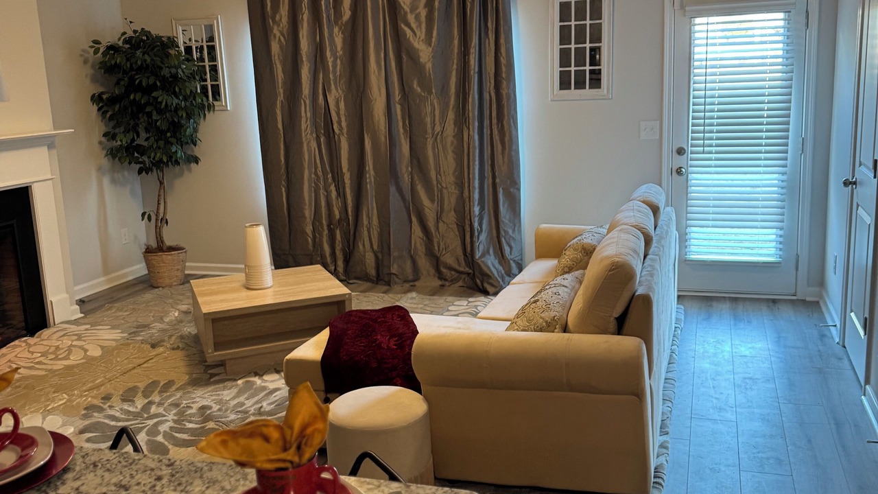 Photo of Livingroom in Lovejoy