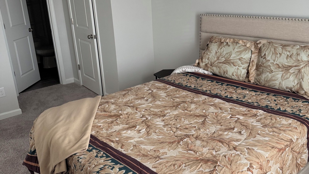 Photo of Bedroom in Lovejoy