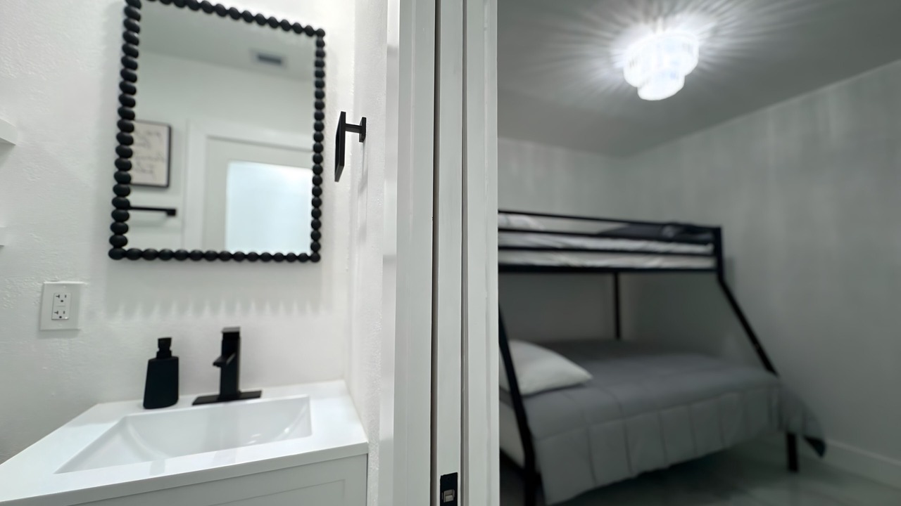 Photo of Bedroom in Miami Shores