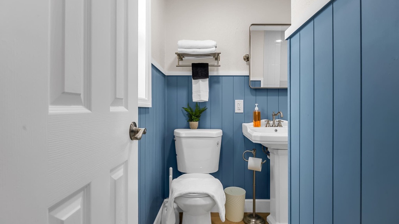 Photo of Bathroom in Parsuns To Cocoa Beach