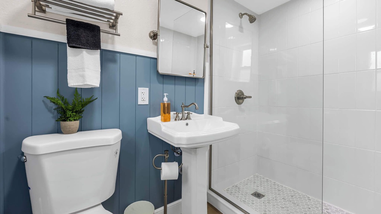 Photo of Bathroom in Parsuns To Cocoa Beach