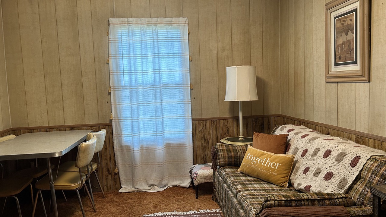 Photo of Livingroom in Newton