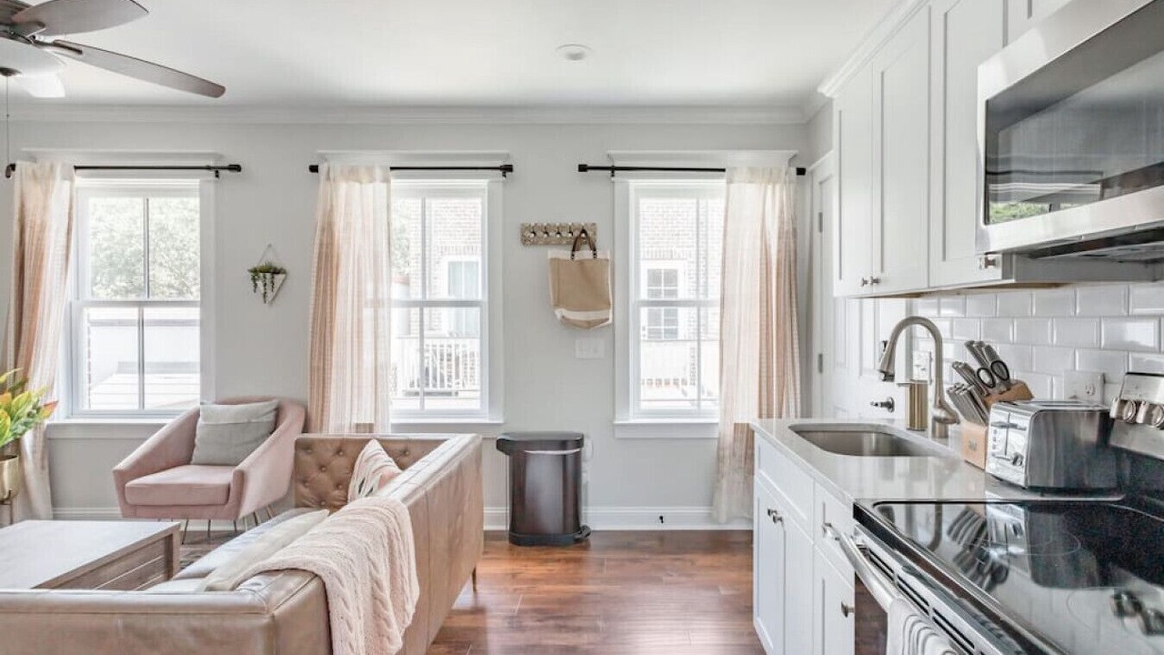 Photo of Bedroom in Historic District - North