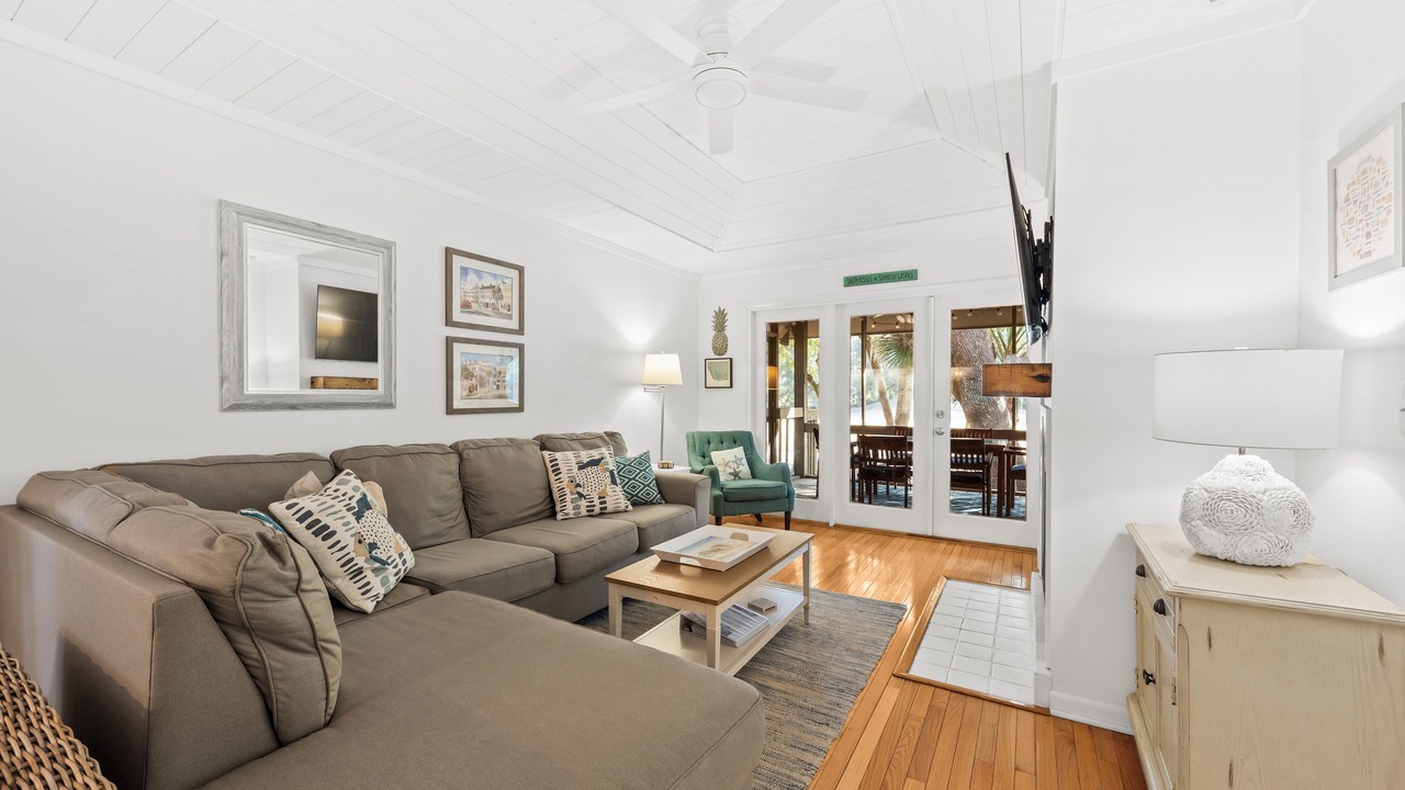 Photo of Livingroom in Seabrook Island