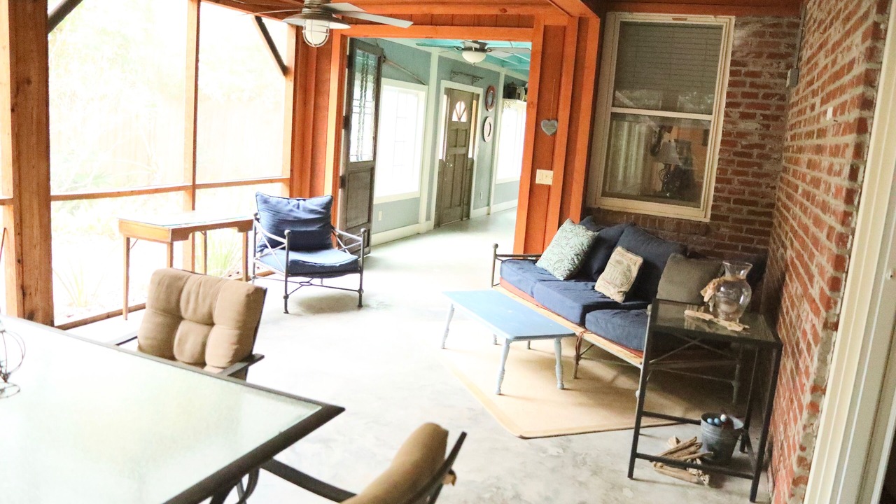 Photo of Livingroom in East Beach