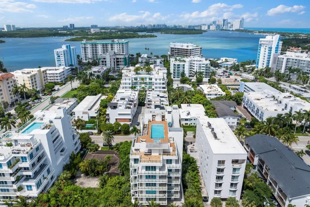 Photo of Others in Bay Harbor Islands