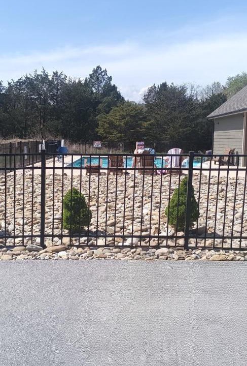 Photo of Others in Dandridge