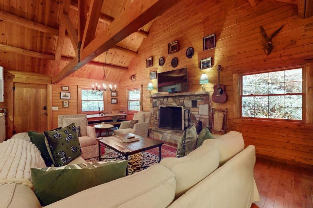 Photo of Others in Lake Toxaway
