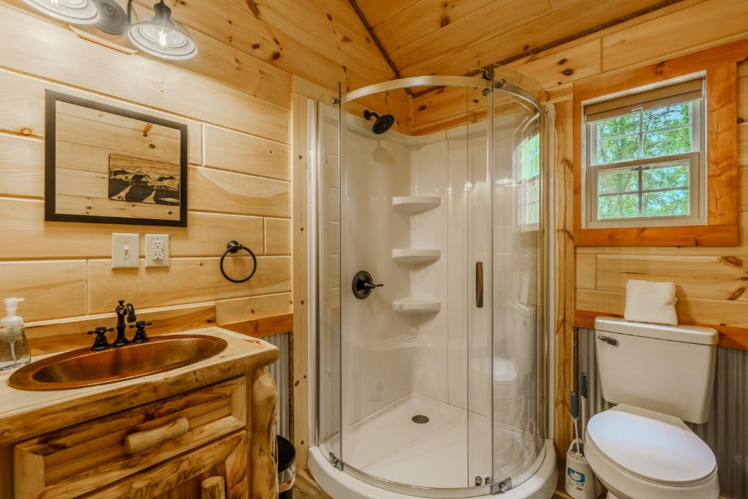 Photo of Bathroom in Kodak