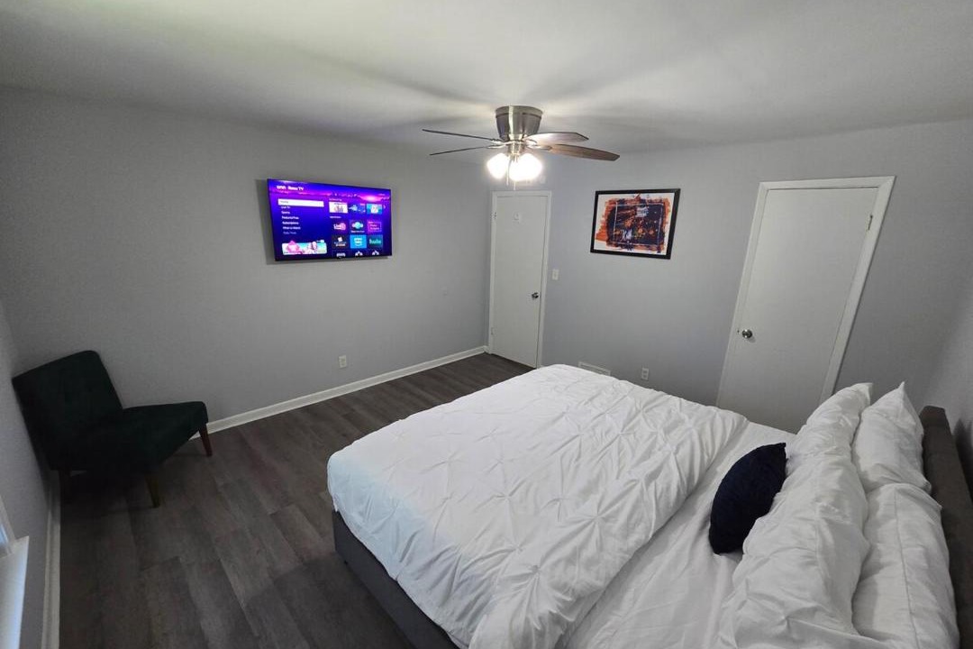 Photo of Bedroom in Forest Park