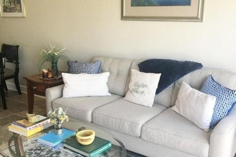 Photo of Livingroom in St. Simons Island