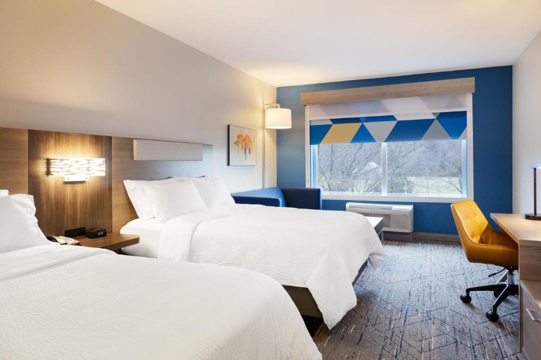 Photo of Bedroom in Normal