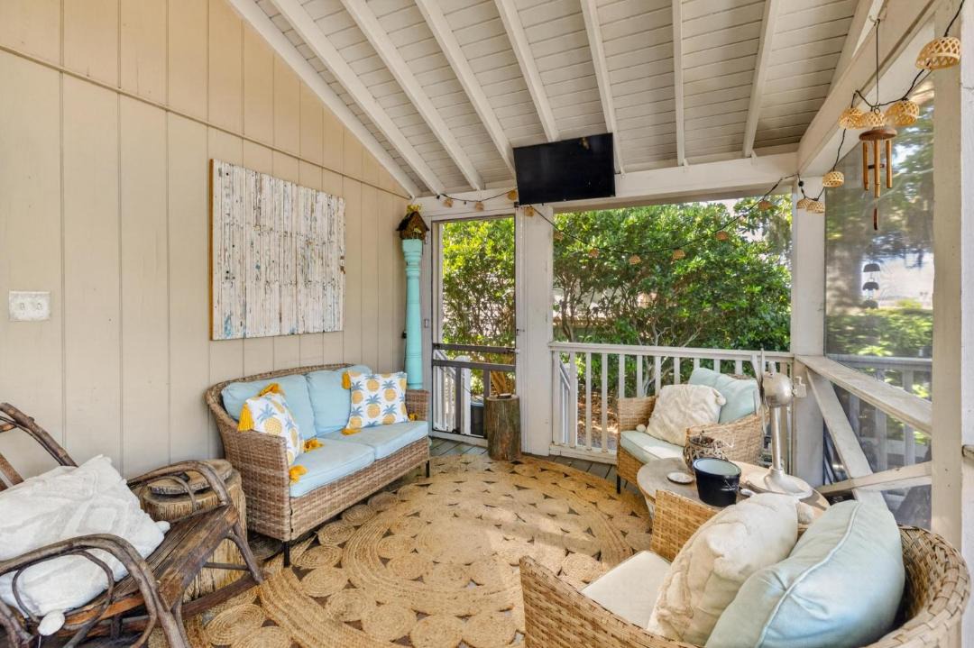 Photo of Patio Balcony in East Beach