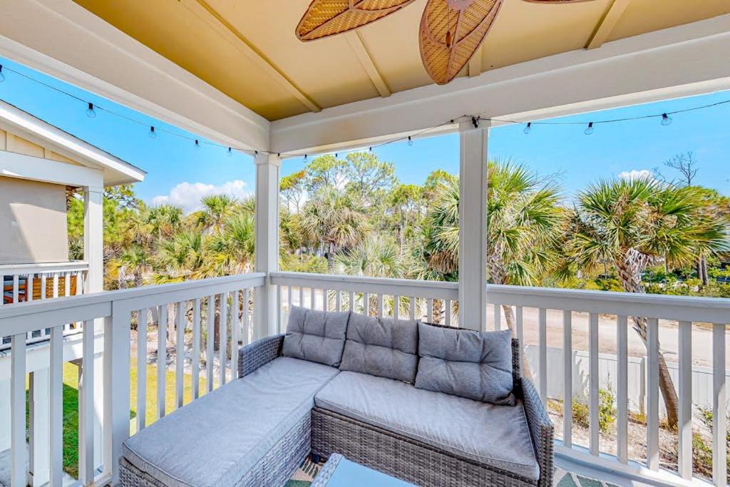 Photo of Patio Balcony in Ono Island