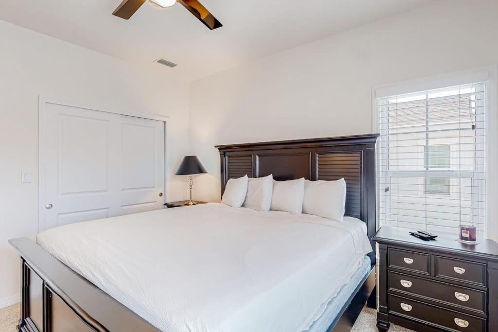 Photo of Bedroom in Ono Island