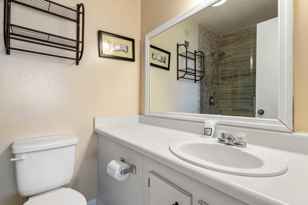 Photo of Bathroom in Sunnyside