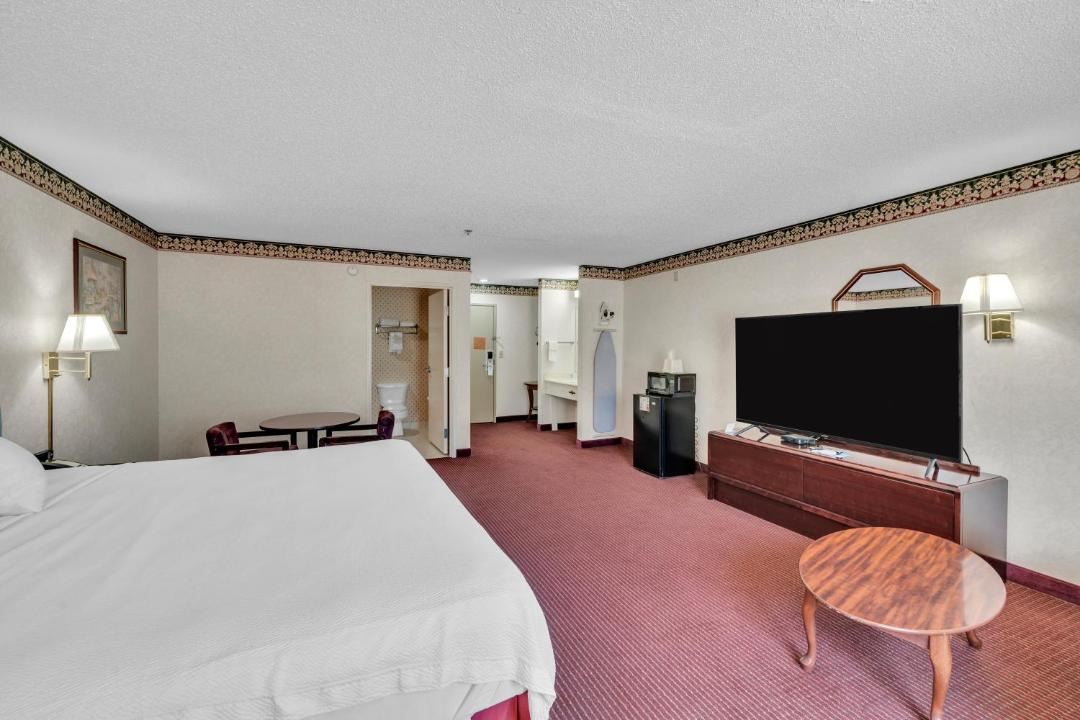 Photo of Bedroom in Gray