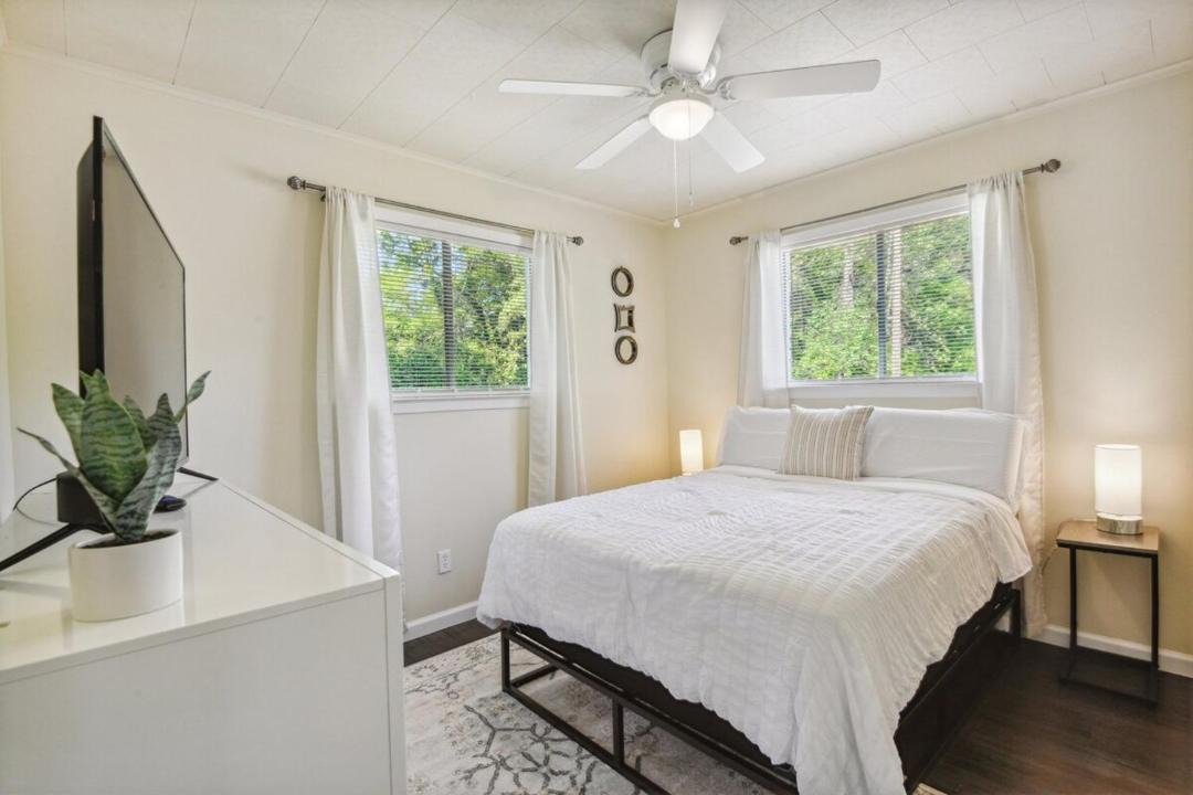 Photo of Bedroom in Ocean Springs