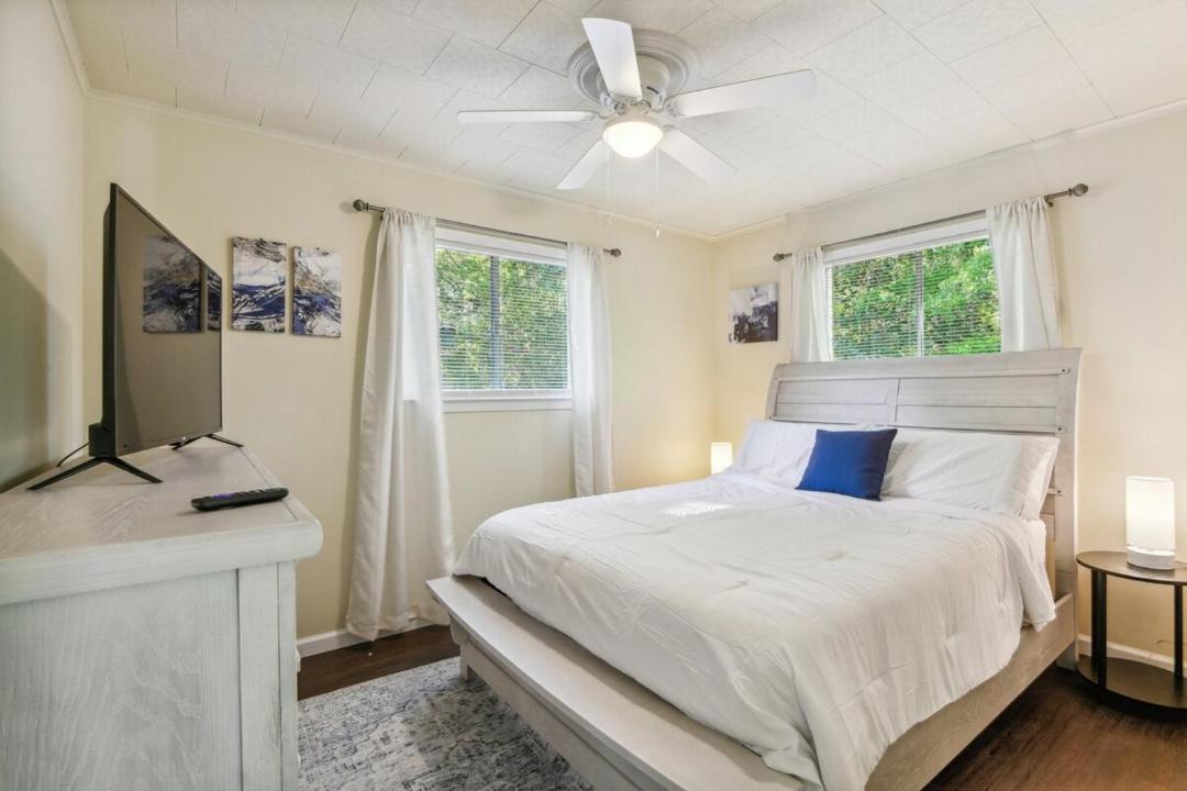Photo of Bedroom in Ocean Springs