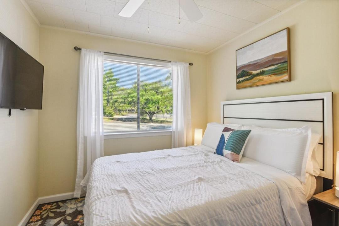 Photo of Bedroom in Ocean Springs