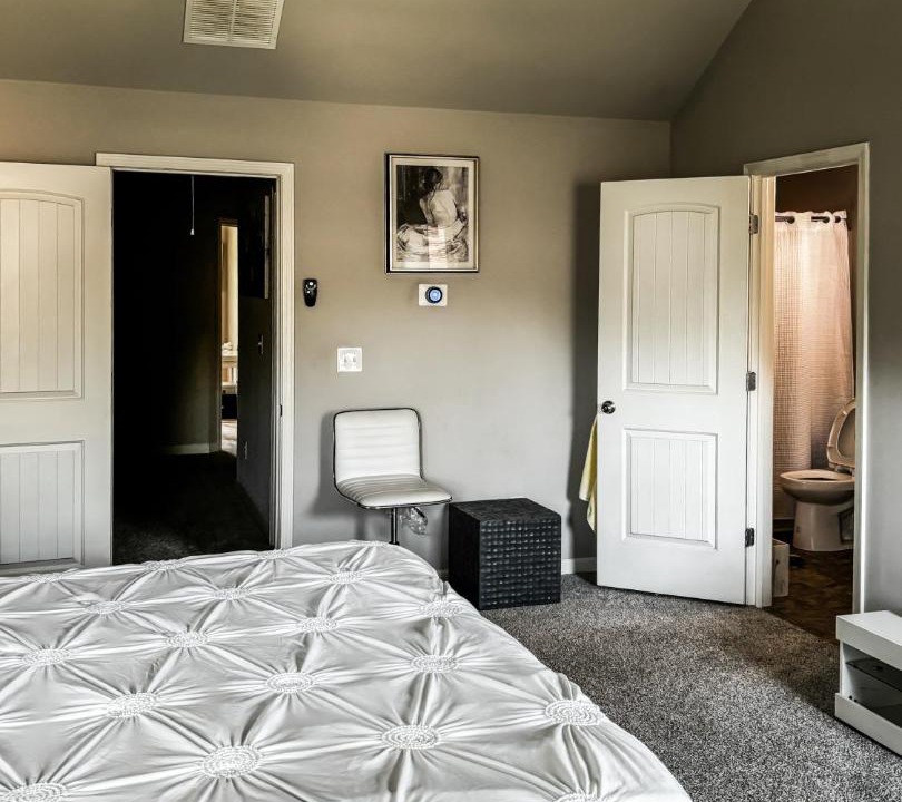 Photo of Bedroom in Irondale