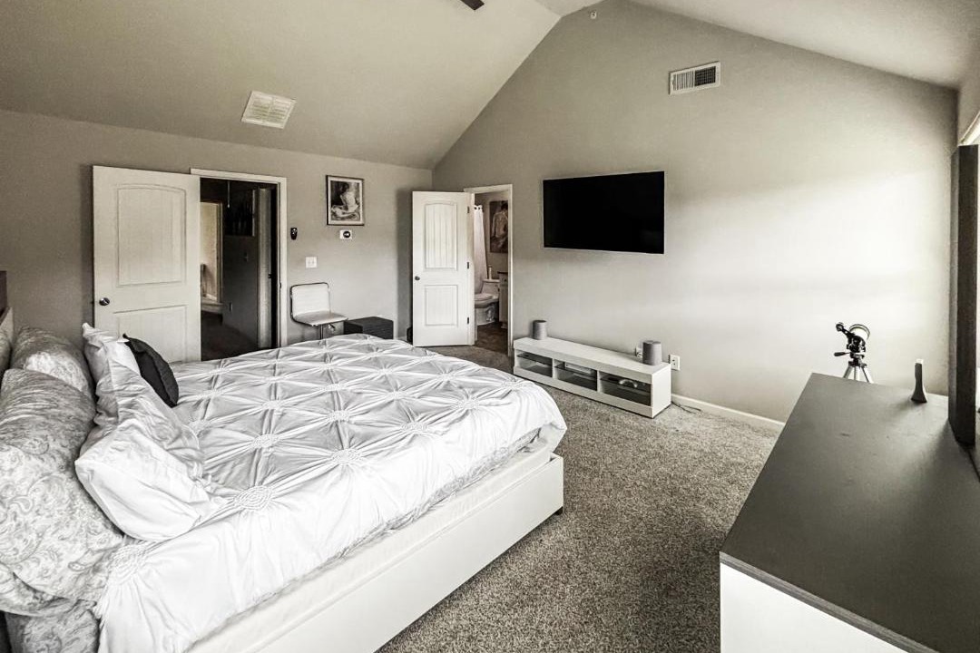 Photo of Bedroom in Irondale
