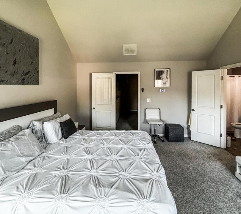 Photo of Bedroom in Irondale