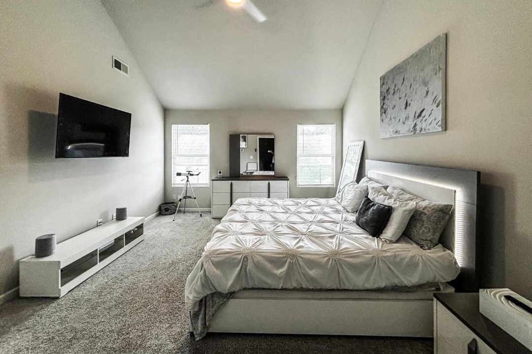 Photo of Bedroom in Irondale