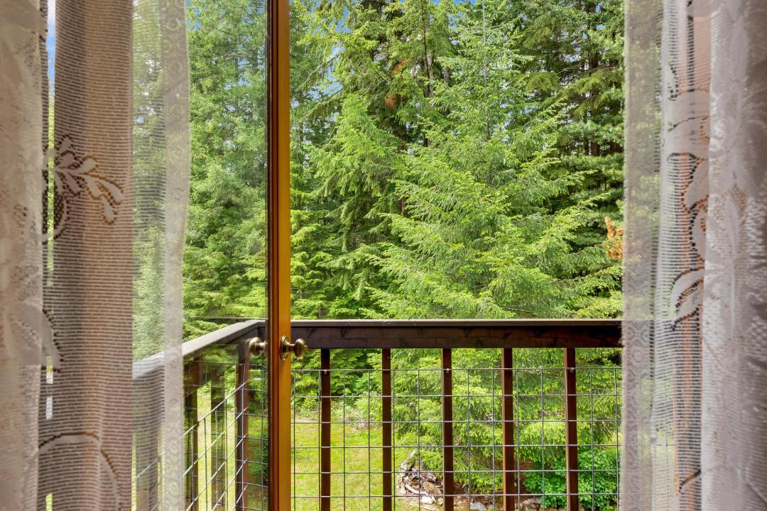 Photo of Patio Balcony in Marblemount