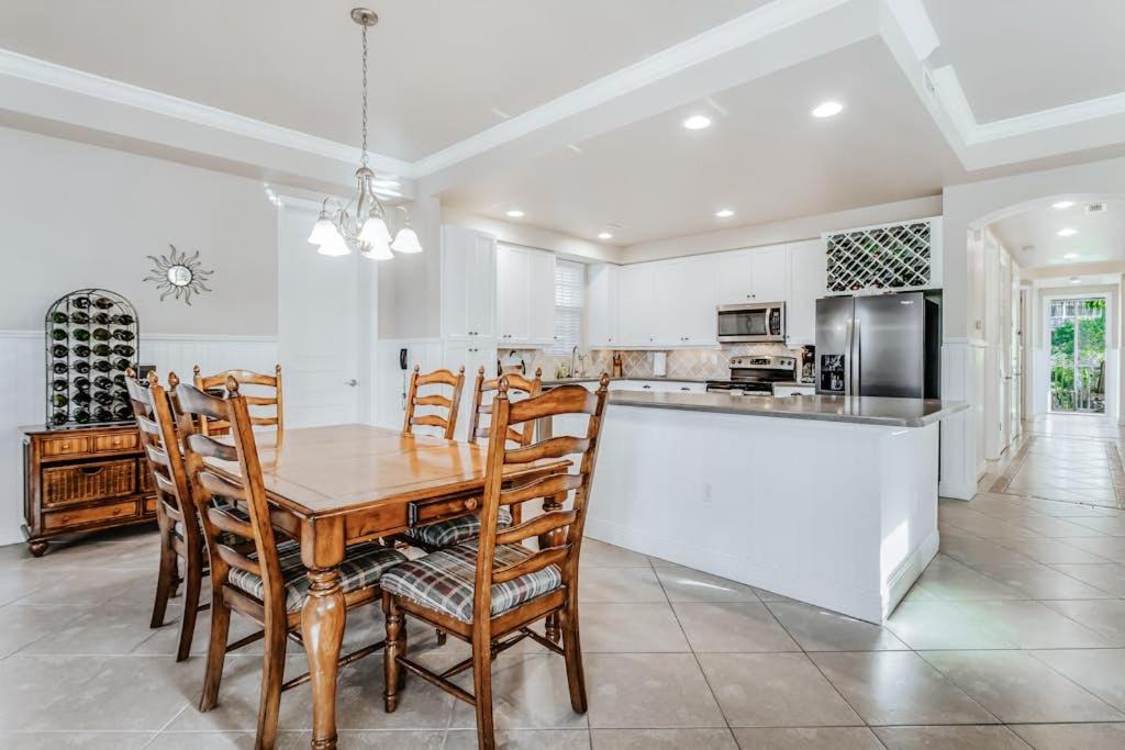 Photo of Kitchen in Mid Island
