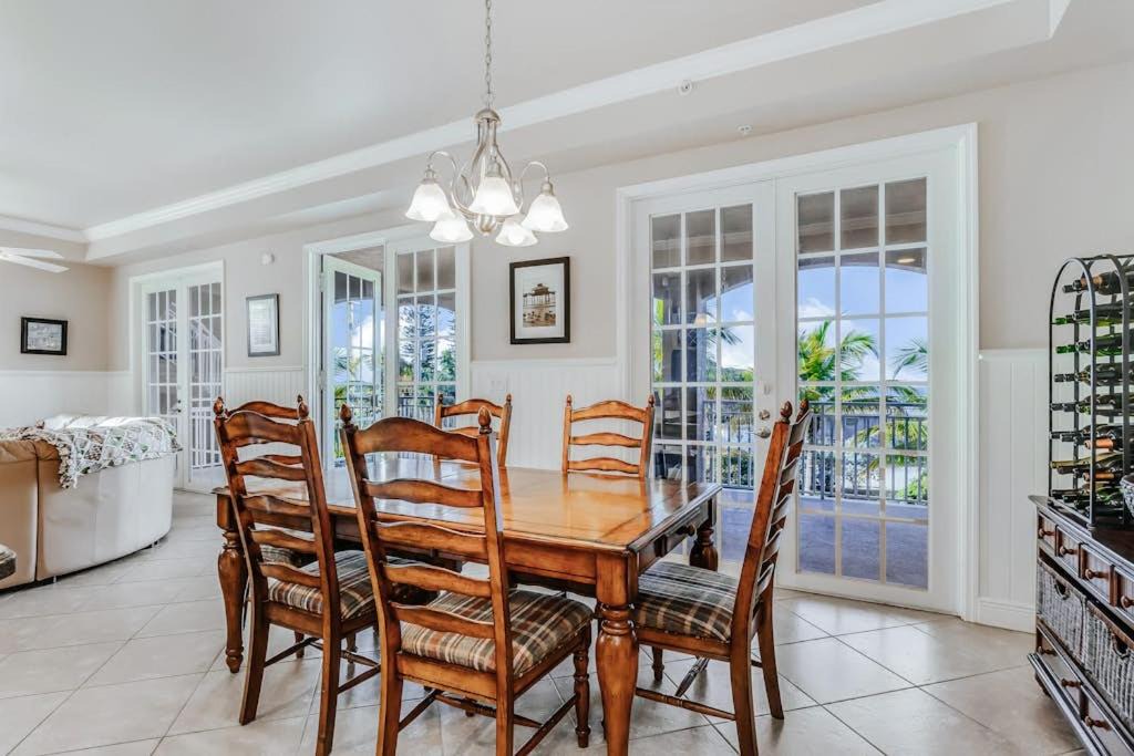 Photo of Kitchen in Mid Island
