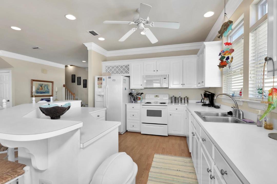 Photo of Kitchen in Silver Cay