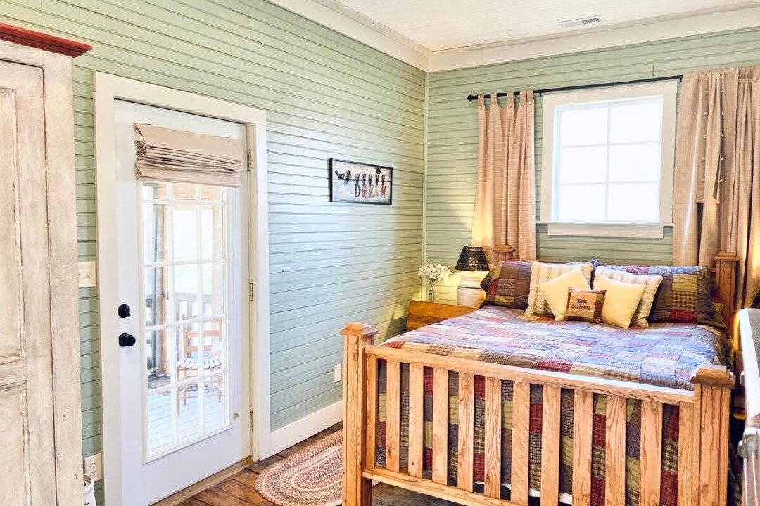 Photo of Bedroom in Waynesville