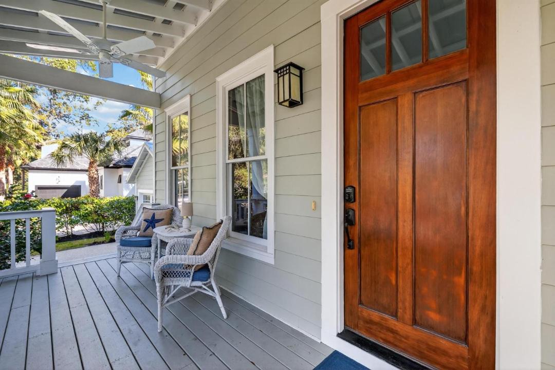 Photo of Patio Balcony in King City