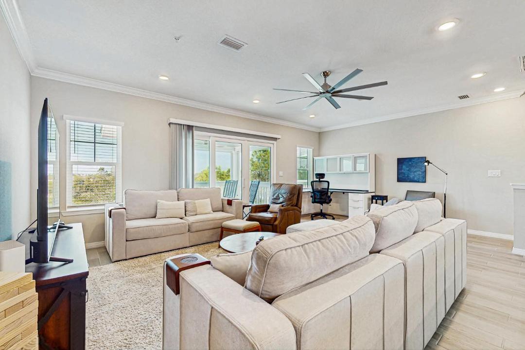 Photo of Livingroom in Ono Island