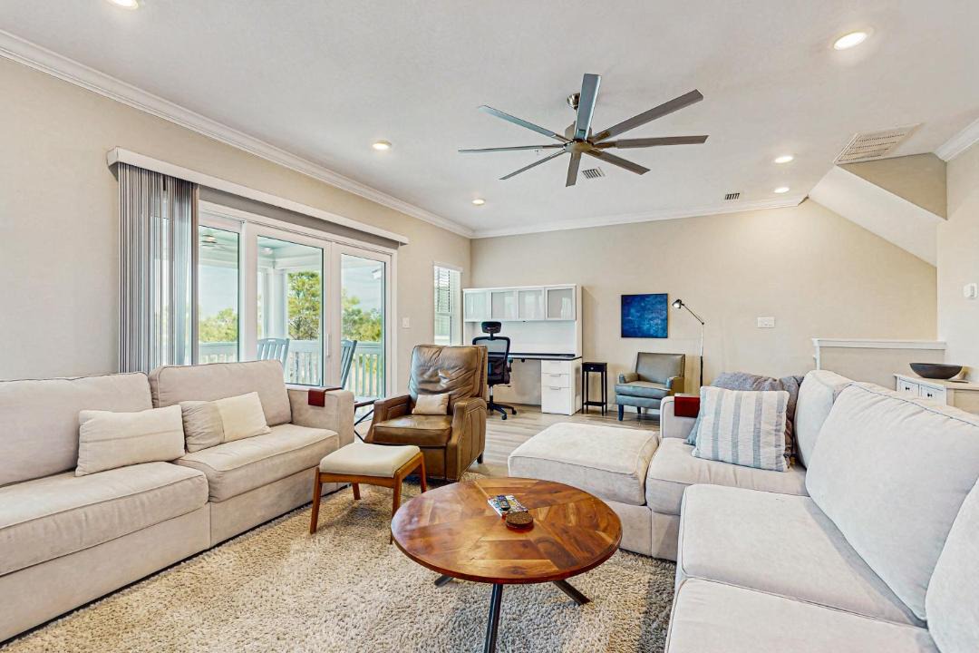 Photo of Livingroom in Ono Island