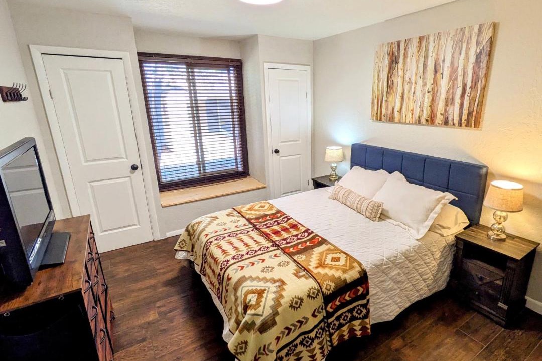 Photo of Bedroom in Northeast Santa Fe