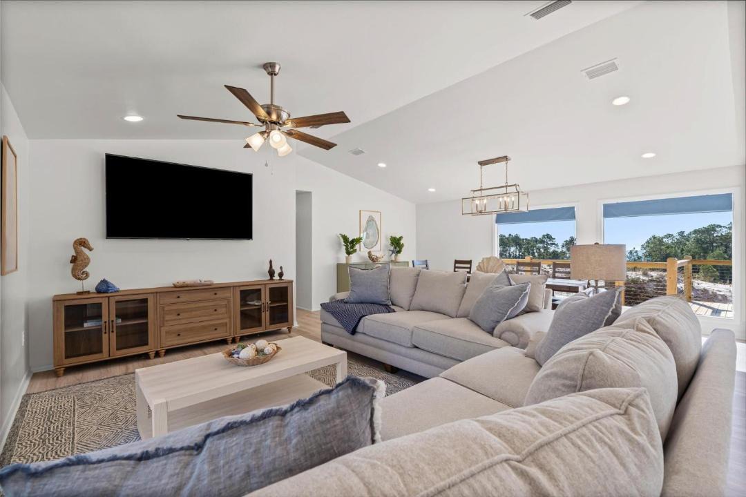 Photo of Livingroom in Dauphin Island