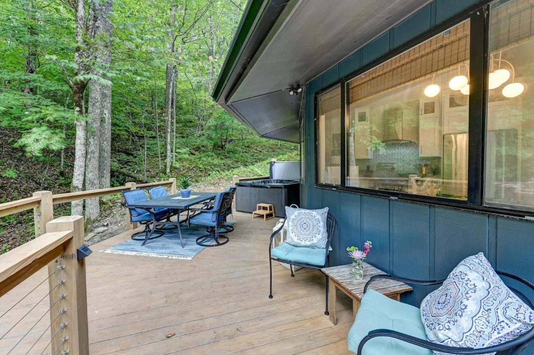 Photo of Patio Balcony in Wolf Laurel