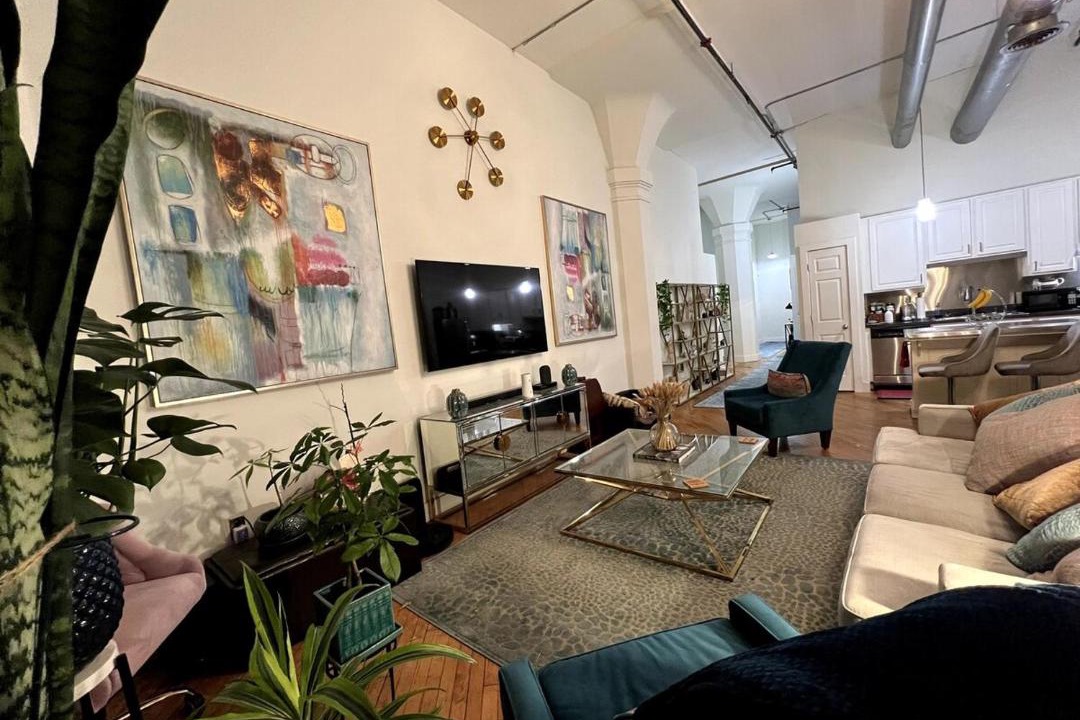 Photo of Livingroom in South Downtown