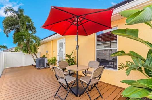 Photo of Patio Balcony in Trafalgar