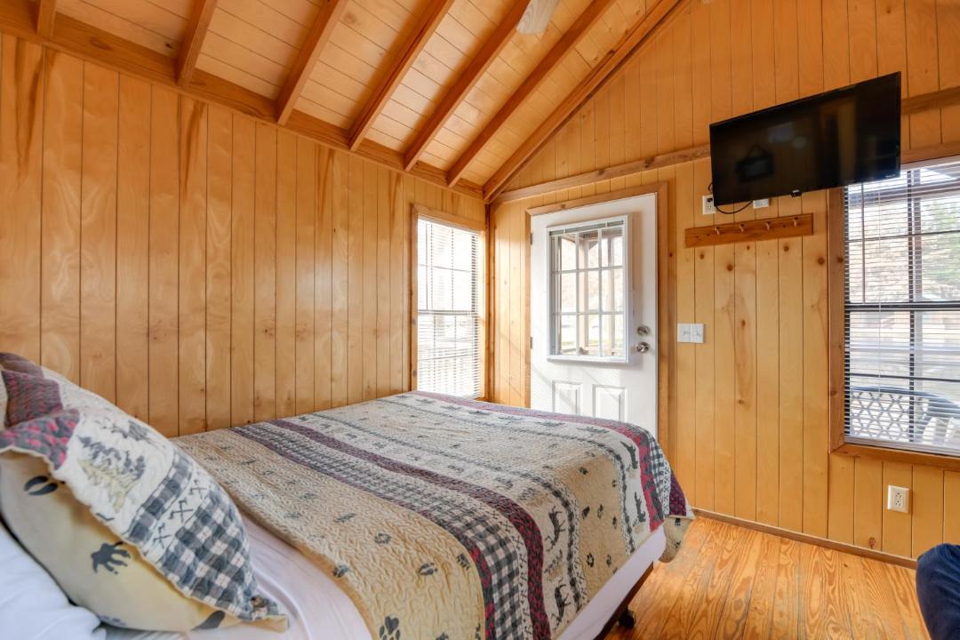 Photo of Bedroom in Waynesville