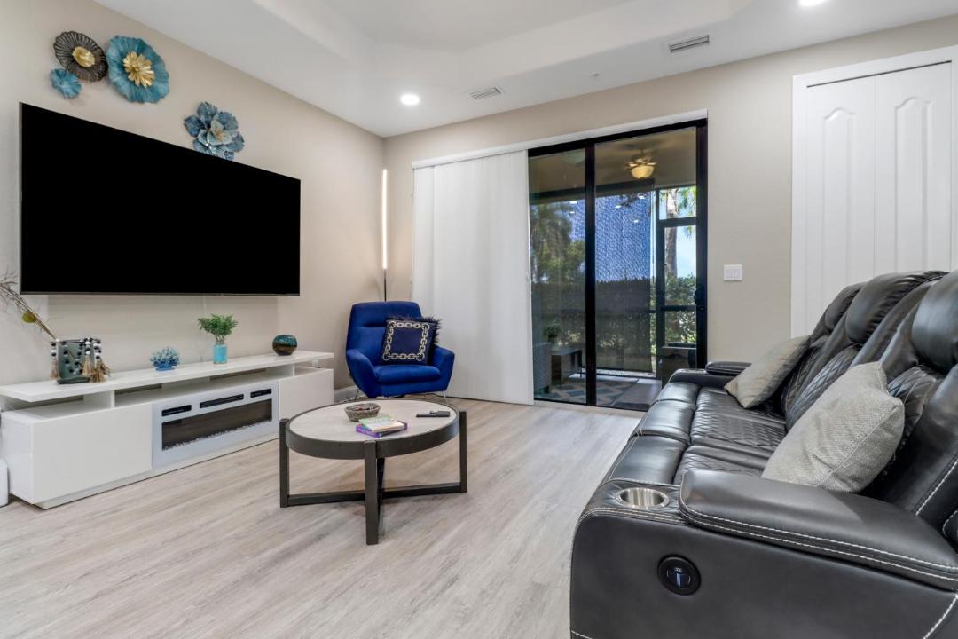 Photo of Livingroom in Pelican