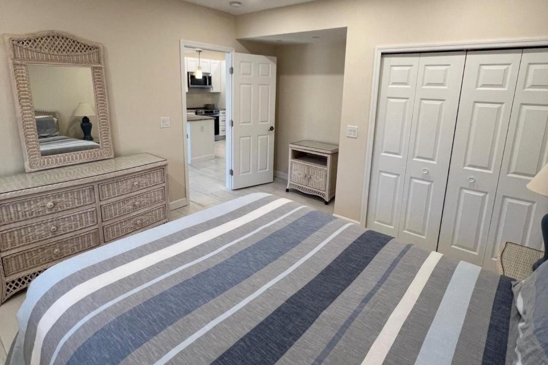 Photo of Bedroom in Mid Island