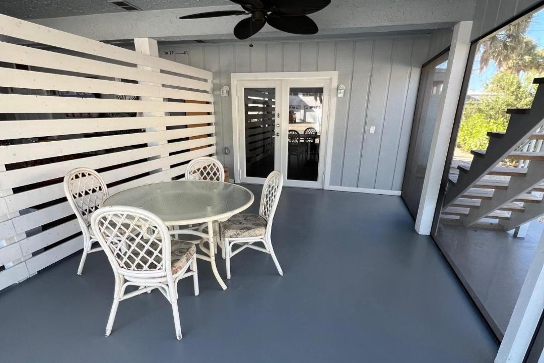 Photo of Patio Balcony in Mid Island