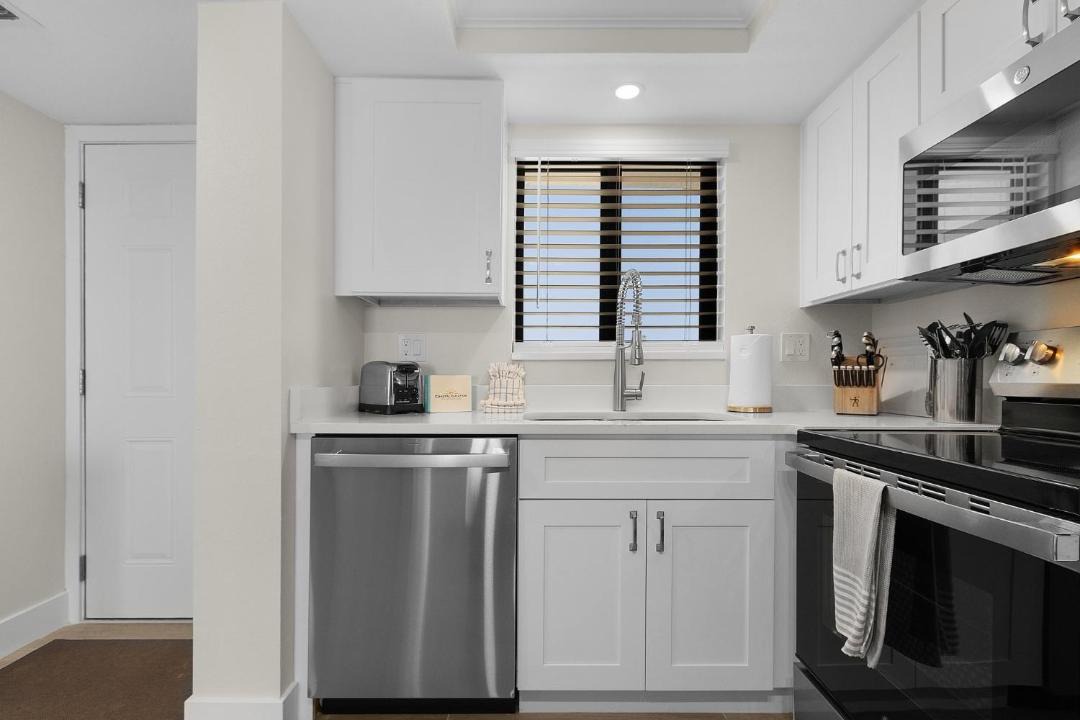 Photo of Kitchen in Mid Island