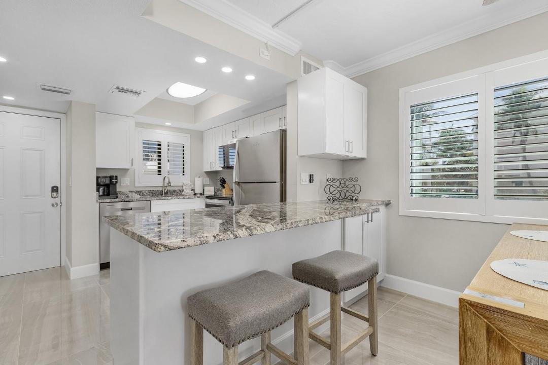 Photo of Kitchen in Mid Island