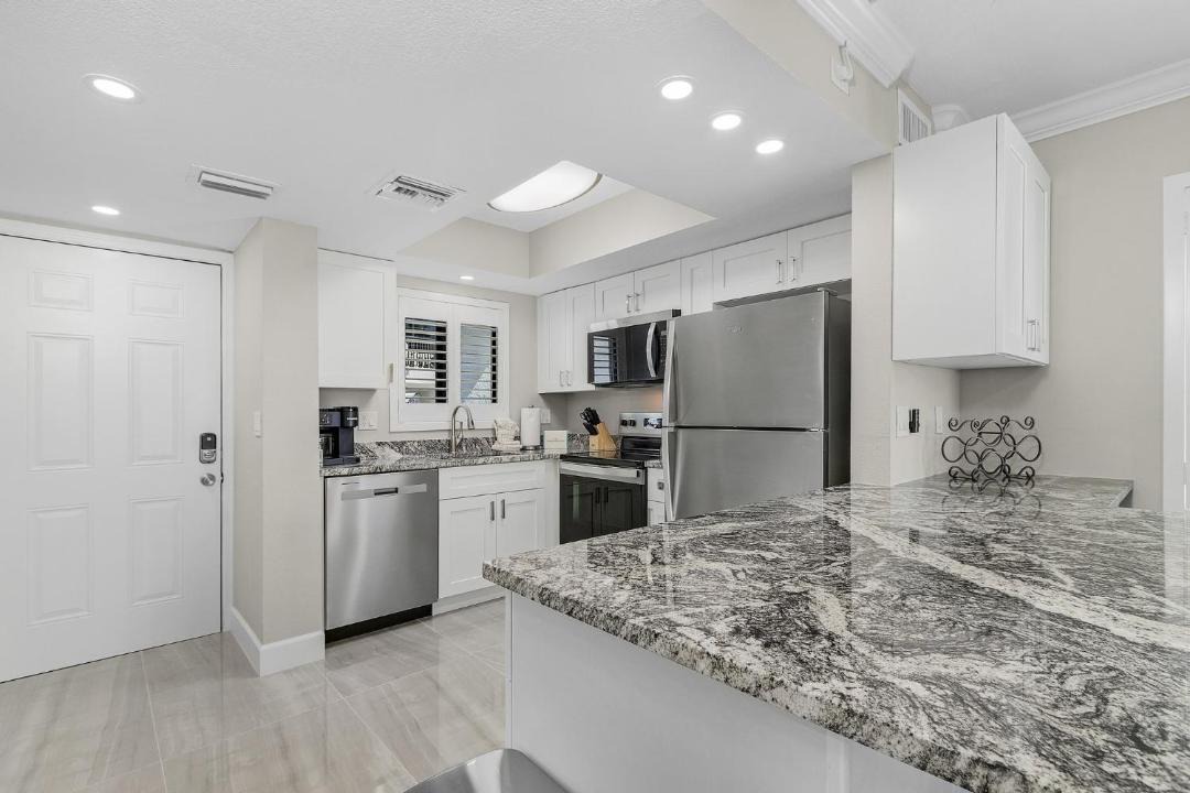 Photo of Kitchen in Mid Island