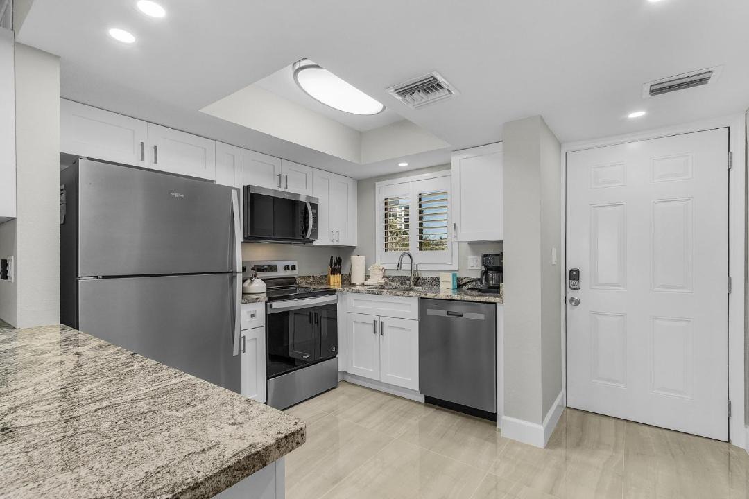 Photo of Kitchen in Mid Island